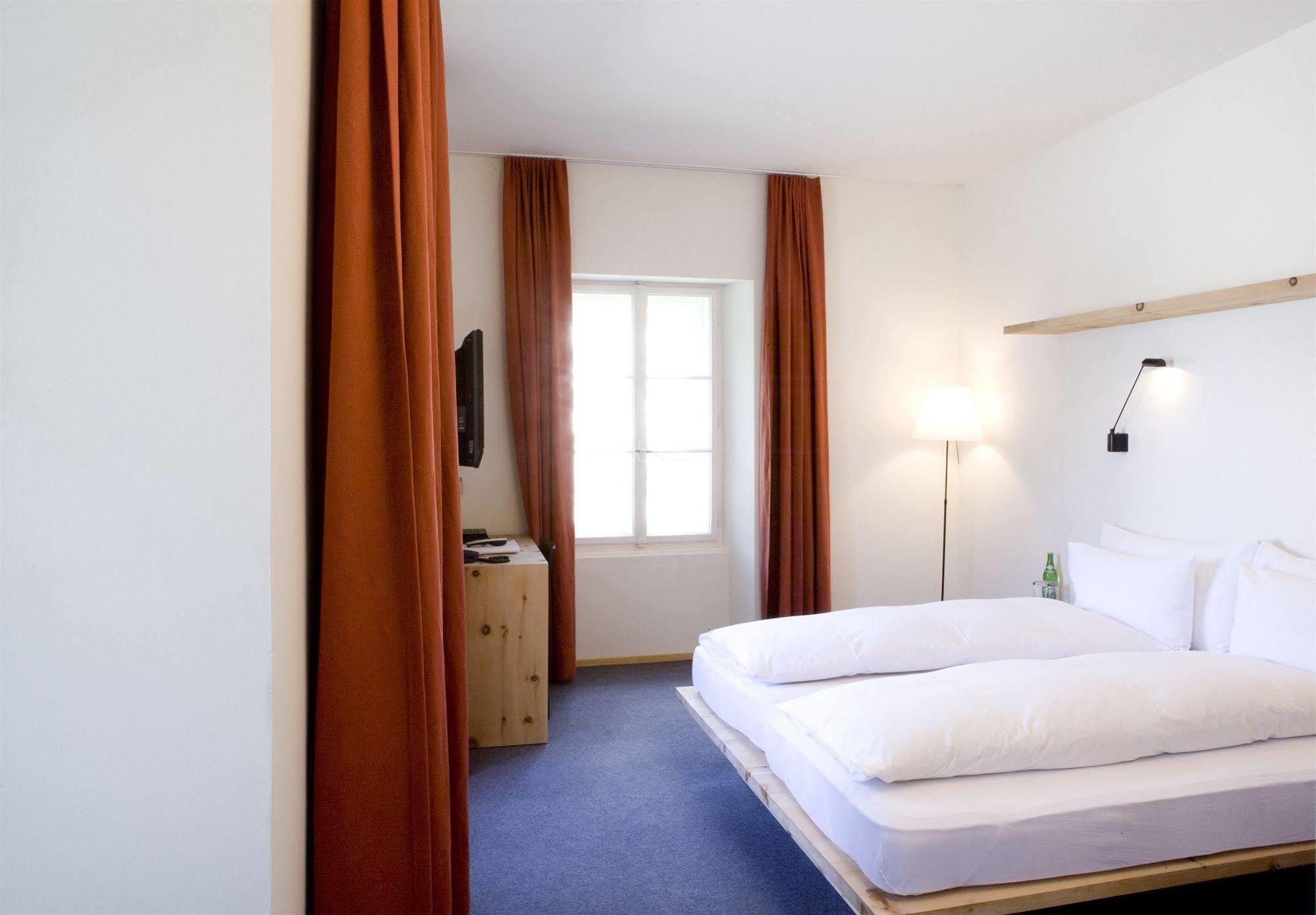 Hotel Krone Saeumerei Am Inn 4*