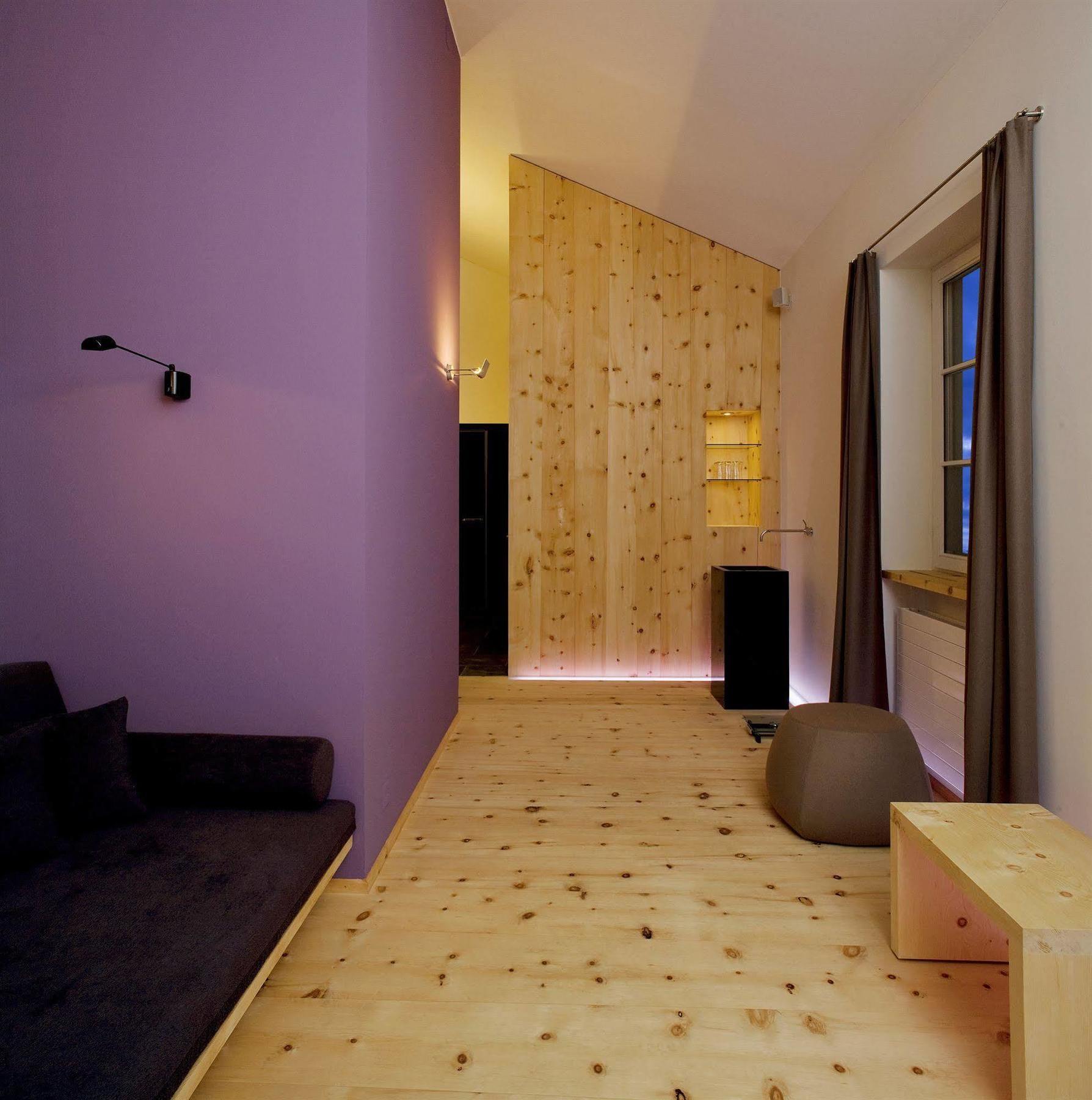 Krone Säumerei Am Hotel 4*