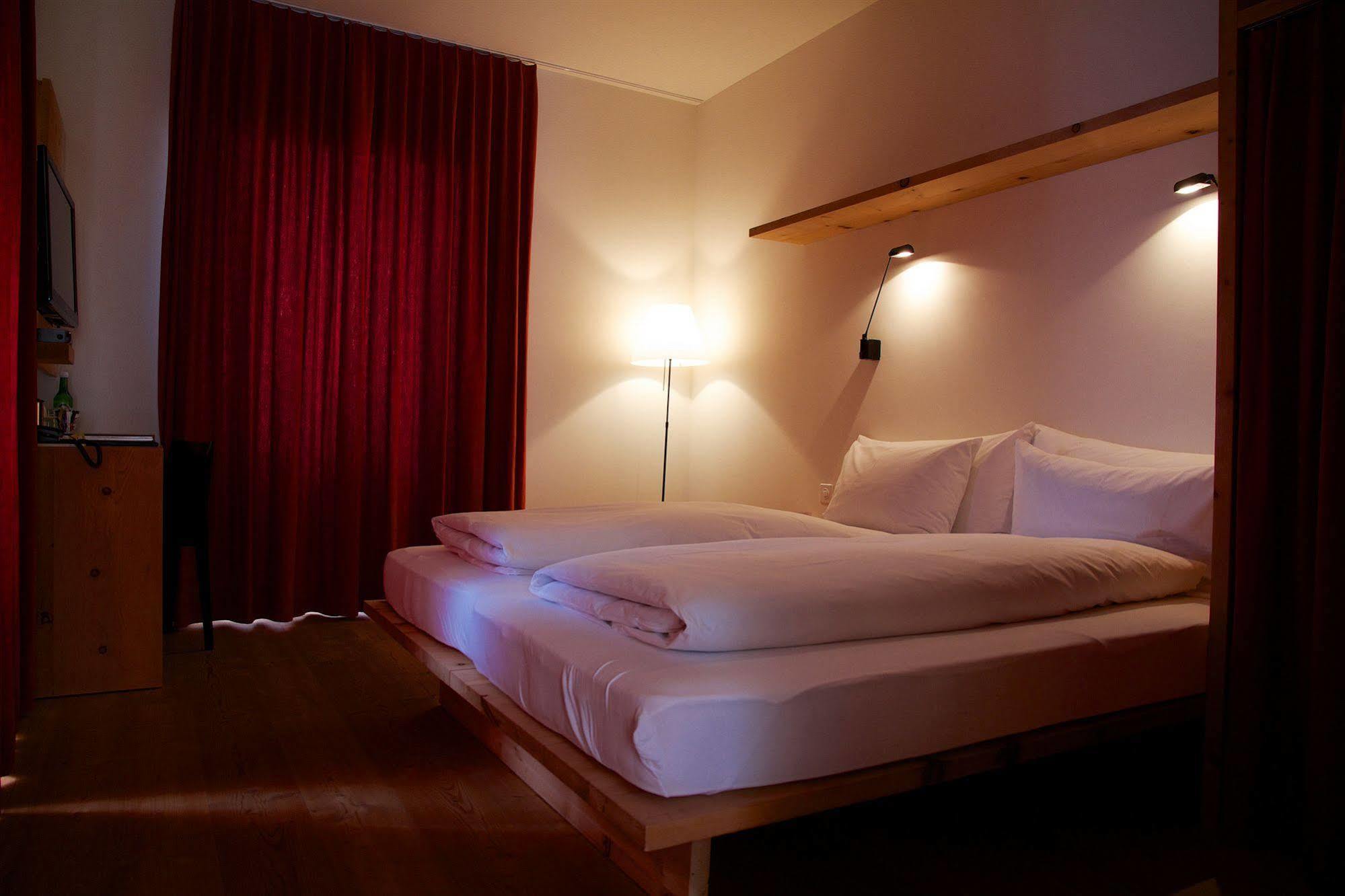 Krone Säumerei Am Hotel 4*